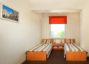 Center Hotell 2*