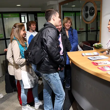 センター ホテル