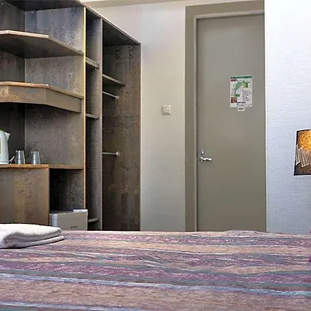 Hotel Center