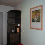 Center Hotel 2*